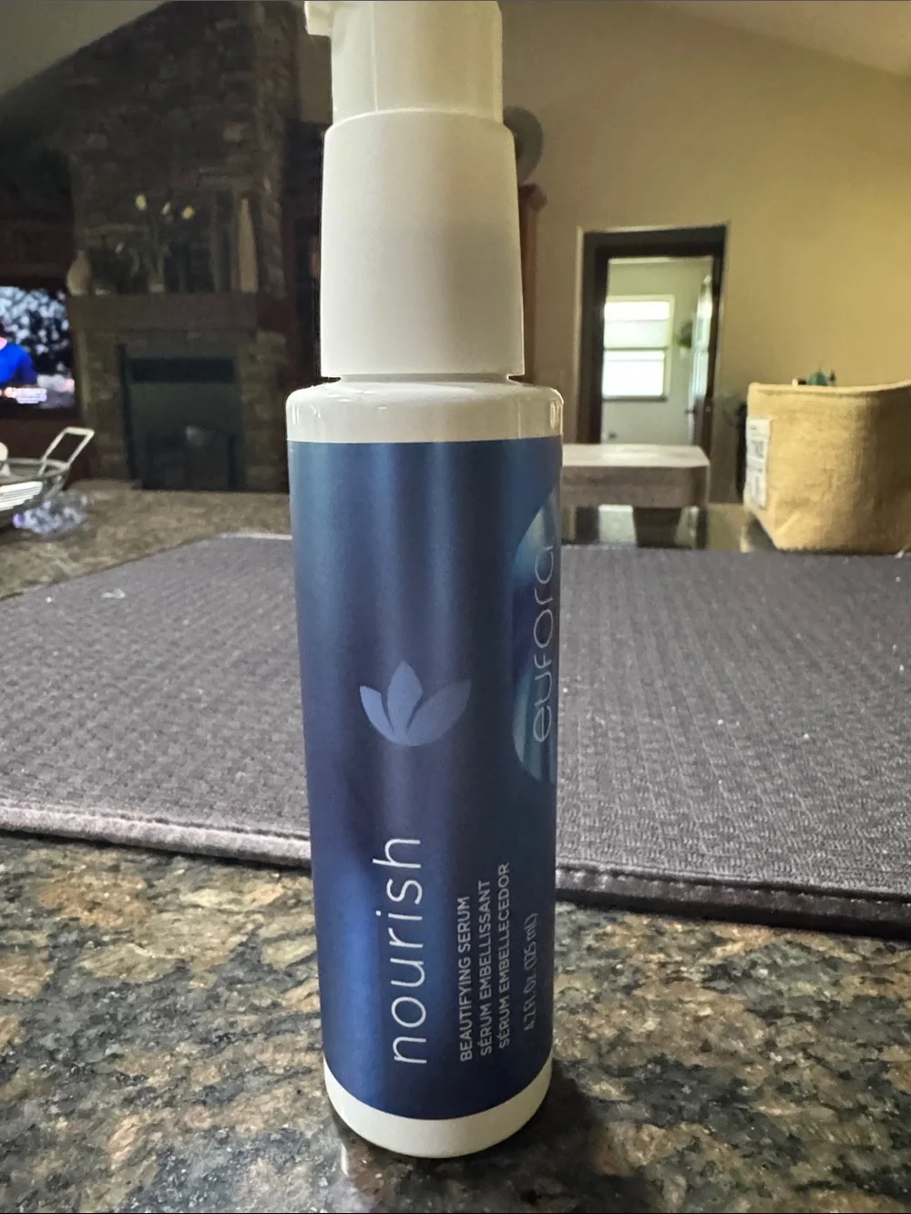 Eufora Nourish Beautifying Serum - Blue & White Pump Bottle